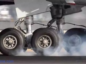 飞机轮胎是实心的吗？